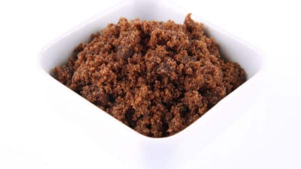 brown molasses in sugar