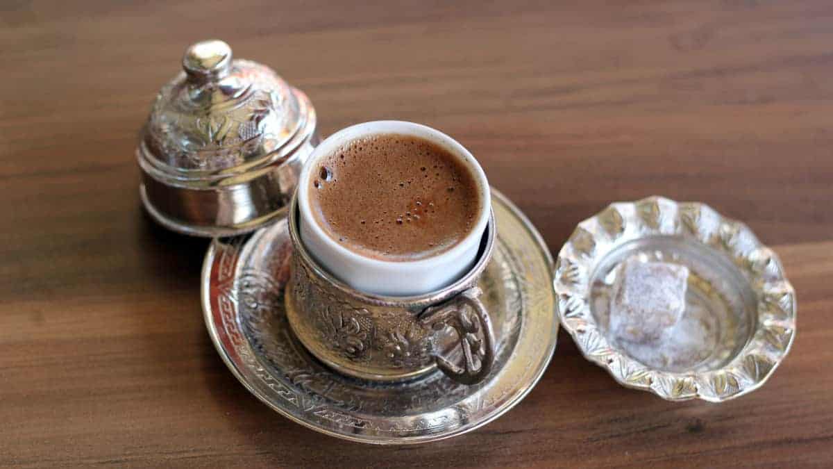 turkish coffee serving