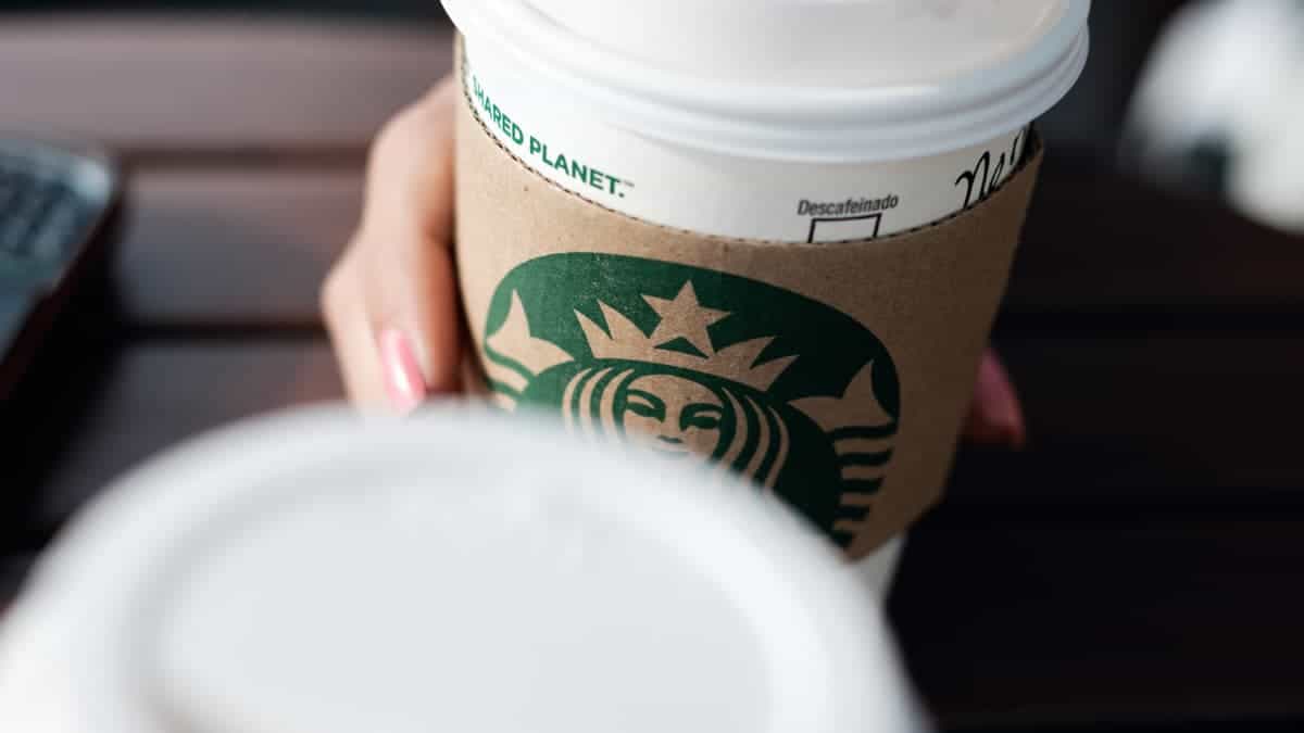 Starbucks Coffee Traveler What It Is, How to Order, Prices